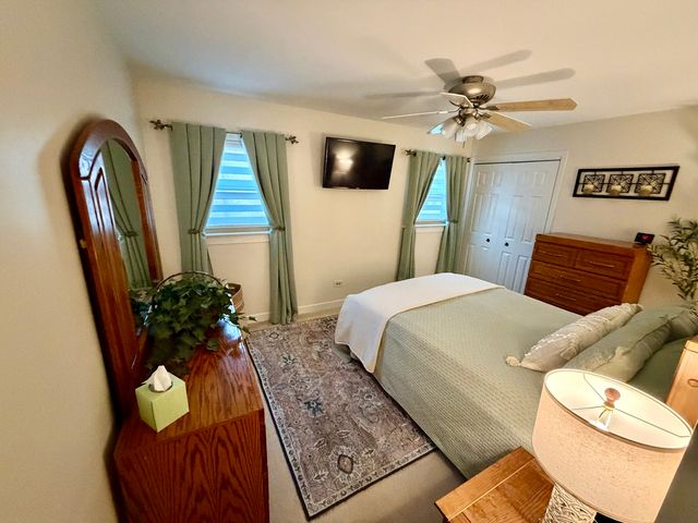 6056 W 60th Street, Chicago, IL 60638