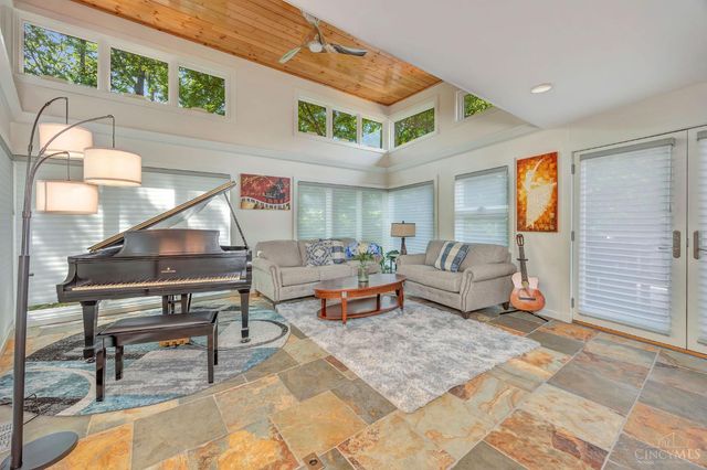 7708 Creekwood Lane, Amberley, OH 45237