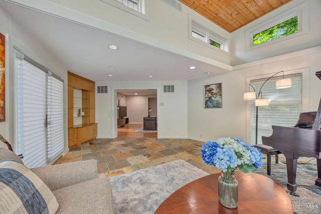 7708 Creekwood Lane, Amberley, OH 45237