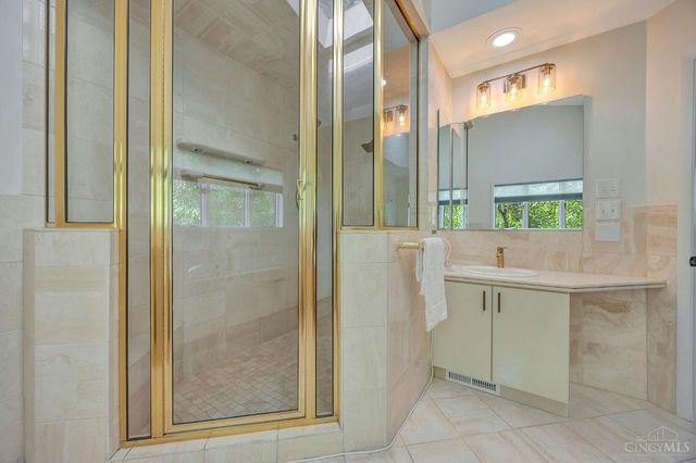7708 Creekwood Lane, Amberley, OH 45237