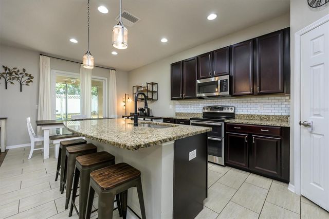 32698 WINDELSTRAW DRIVE, Wesley Chapel, FL 33545