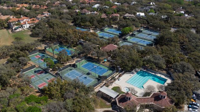 3 Brayton Pl, San Antonio, TX 78257