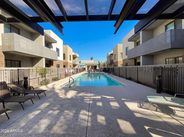 901 S SMITH Road 1074, Tempe, AZ 85281