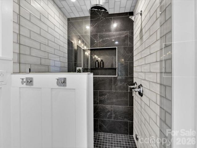 3817 Conway Avenue, Charlotte, NC 28209