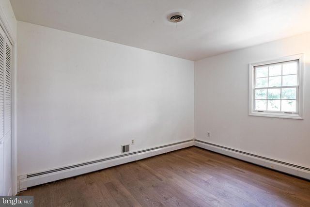 282 ERNST RD, Mohrsville, PA 19541
