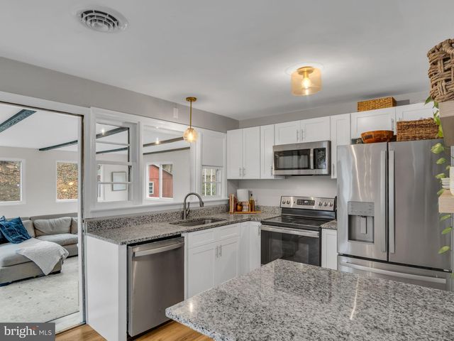 3500 CENTERFIELD RD, Harrisburg, PA 17109