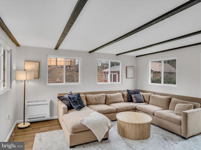 3500 CENTERFIELD RD, Harrisburg, PA 17109