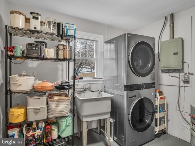 3500 CENTERFIELD RD, Harrisburg, PA 17109