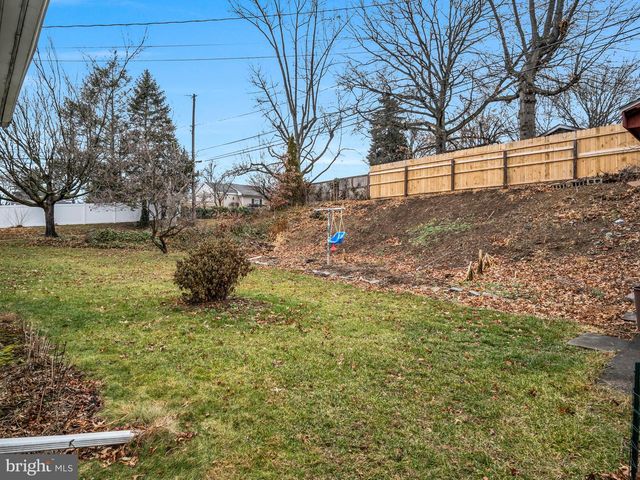 3500 CENTERFIELD RD, Harrisburg, PA 17109