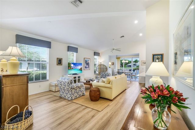 1168 Imperial DR 33, Naples, FL 34110