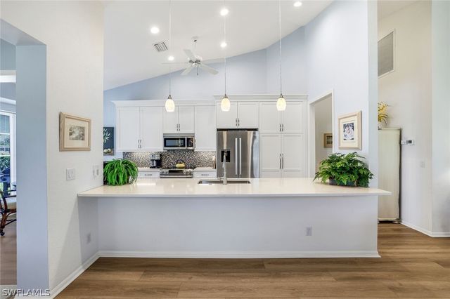 1168 Imperial DR 33, Naples, FL 34110