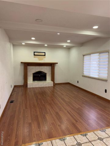 4123 Bieber Drive, Sterling Heights, MI 48310