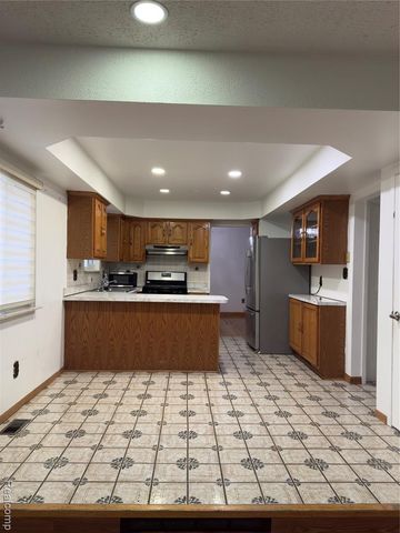 4123 Bieber Drive, Sterling Heights, MI 48310