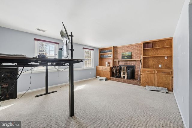 8118 VIOLA ST, Springfield, VA 22152