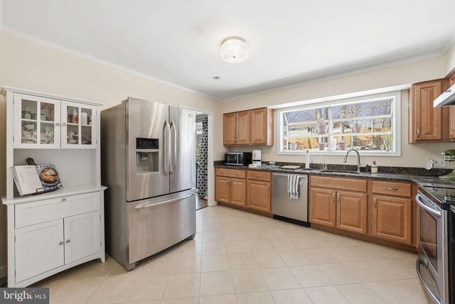 8118 VIOLA ST, Springfield, VA 22152