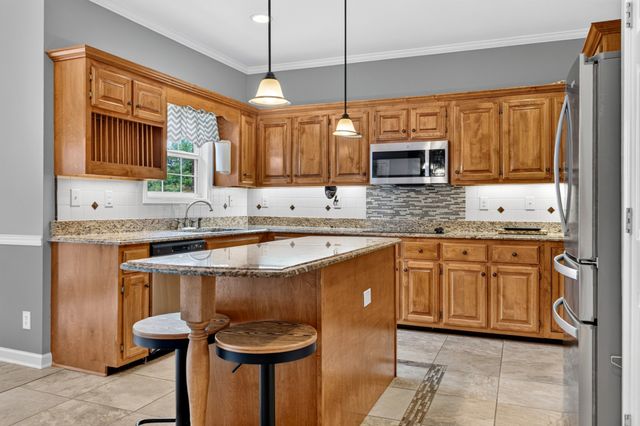 2410 Dunbar Rd, Woodlawn, TN 37191