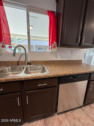 748 W DEL RIO Street, Chandler, AZ 85225