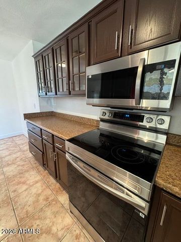 748 W DEL RIO Street, Chandler, AZ 85225