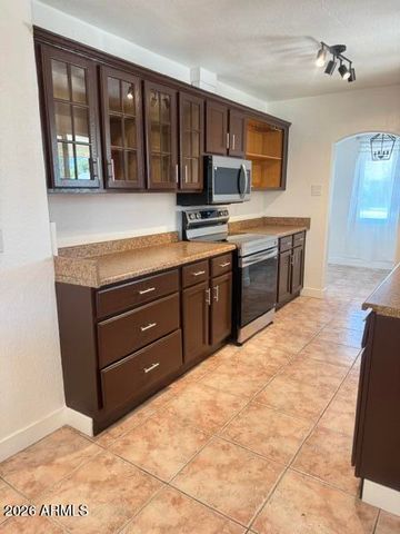 748 W DEL RIO Street, Chandler, AZ 85225