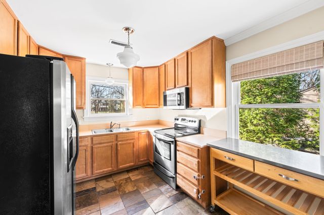 843 Summerly Dr, Nashville, TN 37209