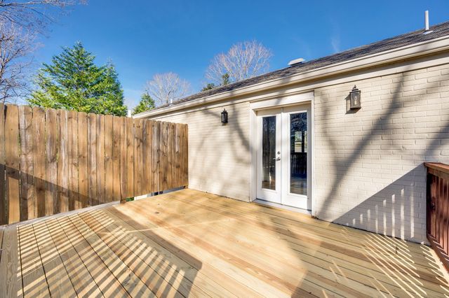 843 Summerly Dr, Nashville, TN 37209