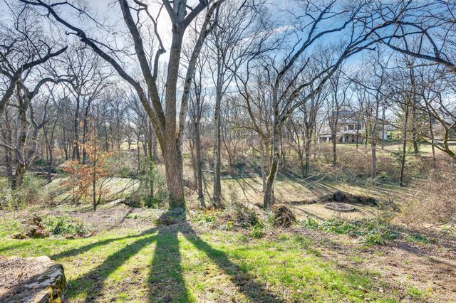 843 Summerly Dr, Nashville, TN 37209