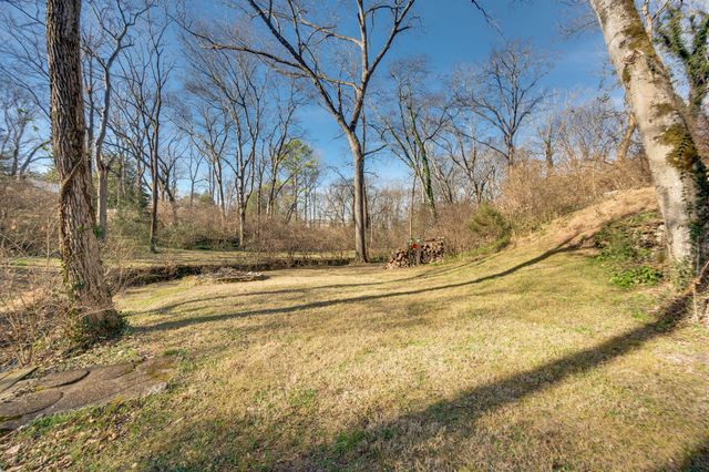 843 Summerly Dr, Nashville, TN 37209