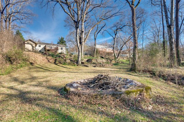 843 Summerly Dr, Nashville, TN 37209