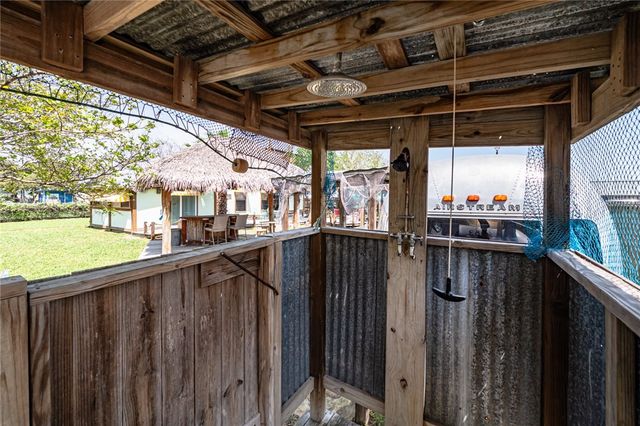 108 N 2nd St, Fulton, TX 78358