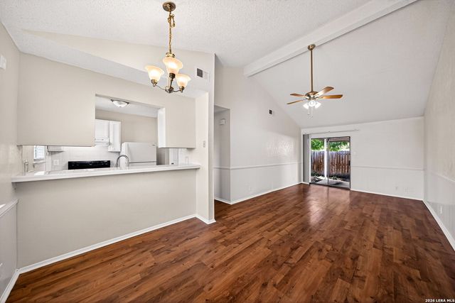 208 BEXAR DR, San Antonio, TX 78228