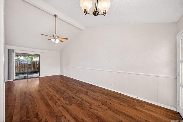 208 BEXAR DR, San Antonio, TX 78228
