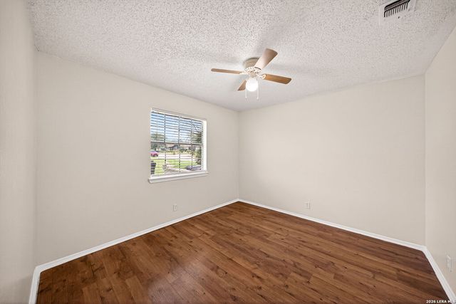 208 BEXAR DR, San Antonio, TX 78228