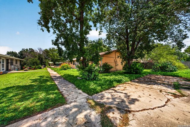 208 BEXAR DR, San Antonio, TX 78228