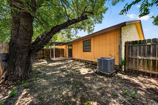 208 BEXAR DR, San Antonio, TX 78228