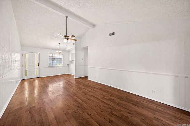 208 BEXAR DR, San Antonio, TX 78228