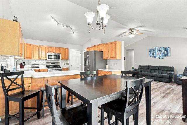1031 Legacy Drive, Comstock Park, MI 49321