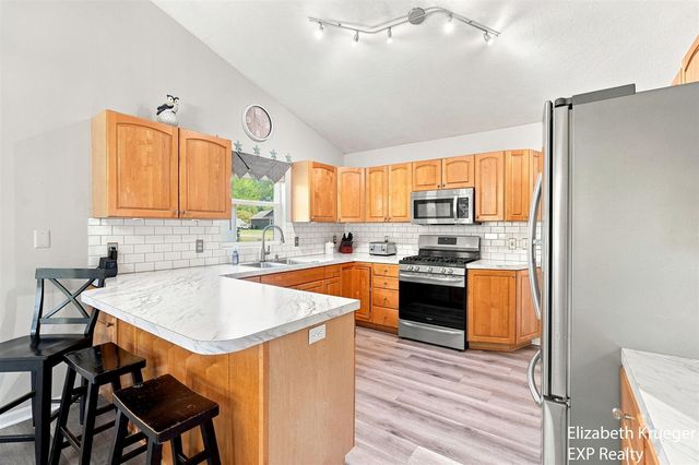 1031 Legacy Drive, Comstock Park, MI 49321
