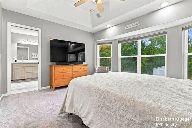 1031 Legacy Drive, Comstock Park, MI 49321