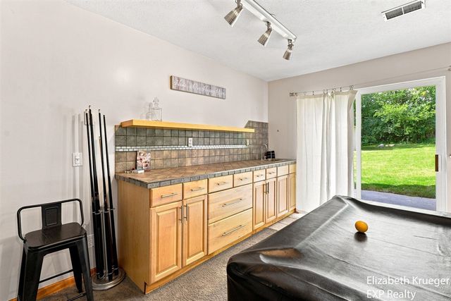 1031 Legacy Drive, Comstock Park, MI 49321