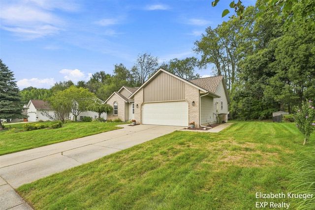 1031 Legacy Drive, Comstock Park, MI 49321
