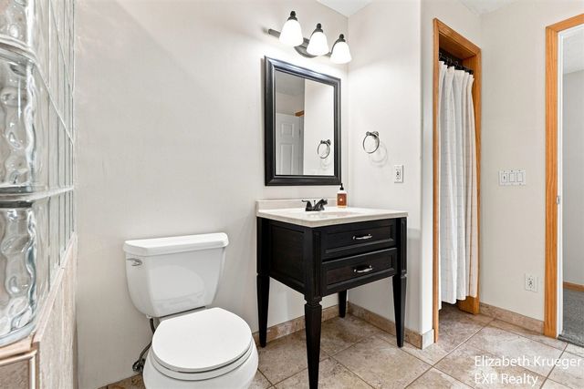 1031 Legacy Drive, Comstock Park, MI 49321