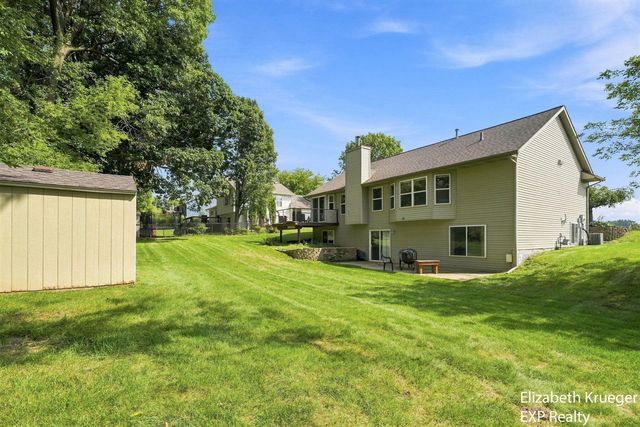 1031 Legacy Drive, Comstock Park, MI 49321
