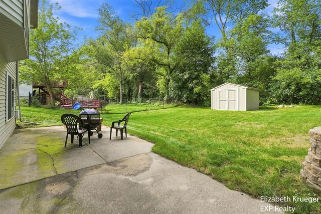 1031 Legacy Drive, Comstock Park, MI 49321