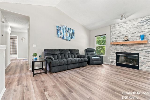 1031 Legacy Drive, Comstock Park, MI 49321