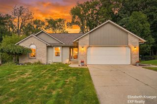 1031 Legacy Drive, Comstock Park, MI 49321