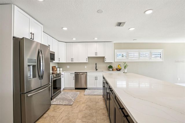 565 CRYSTAL DRIVE, Madeira Beach, FL 33708