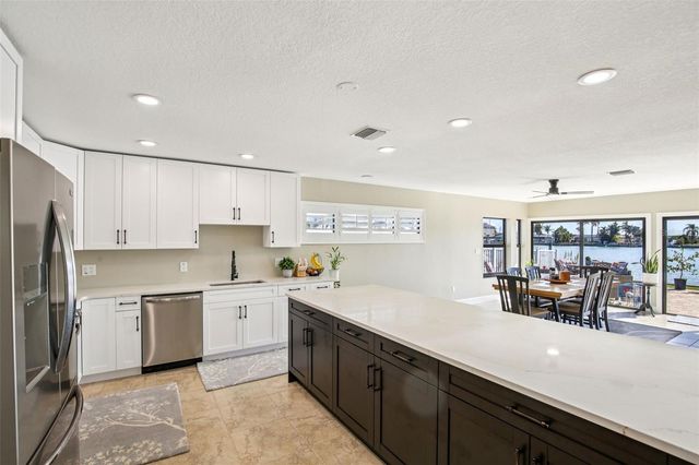 565 CRYSTAL DRIVE, Madeira Beach, FL 33708