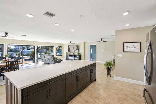 565 CRYSTAL DRIVE, Madeira Beach, FL 33708