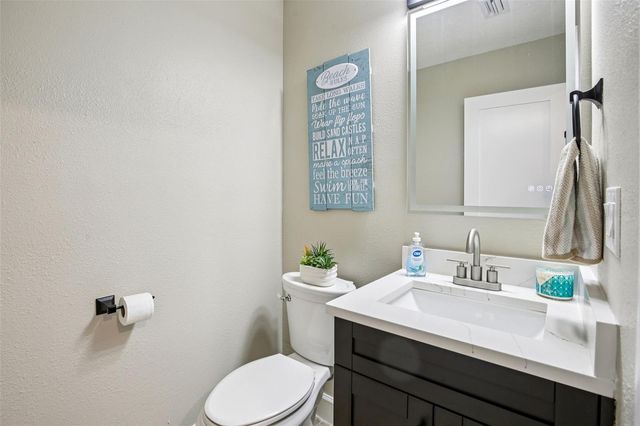 565 CRYSTAL DRIVE, Madeira Beach, FL 33708