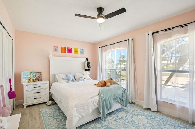 565 CRYSTAL DRIVE, Madeira Beach, FL 33708